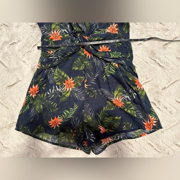 Everly Tropical Floral Romper - Picture 7 of 15